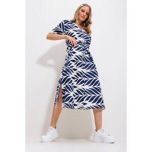 Trend Alaçatı Stili Dámské námořnické modré šaty s krátkým rukávem a listovým vzorem