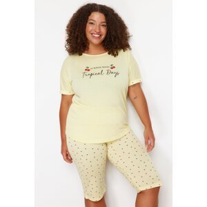 Trendyol Curve Yellow Cherry Patterned Capri Knitted Pajamas Set