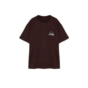 Trendyol Plus Size Brown Relaxed/Comfortable Cut Mushroom Embroidered 100% Cotton T-Shirt