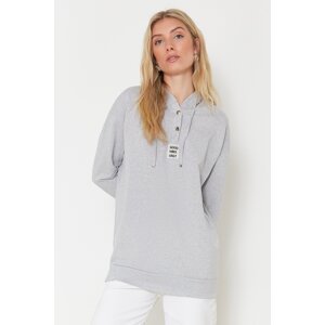 Trendyol Gray Hooded Knitted Sweatshirt with Label Detail on the Front