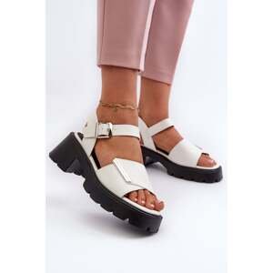 Dámské sandály z eko kůže s vysokými podpatky a platformou Vinceza White